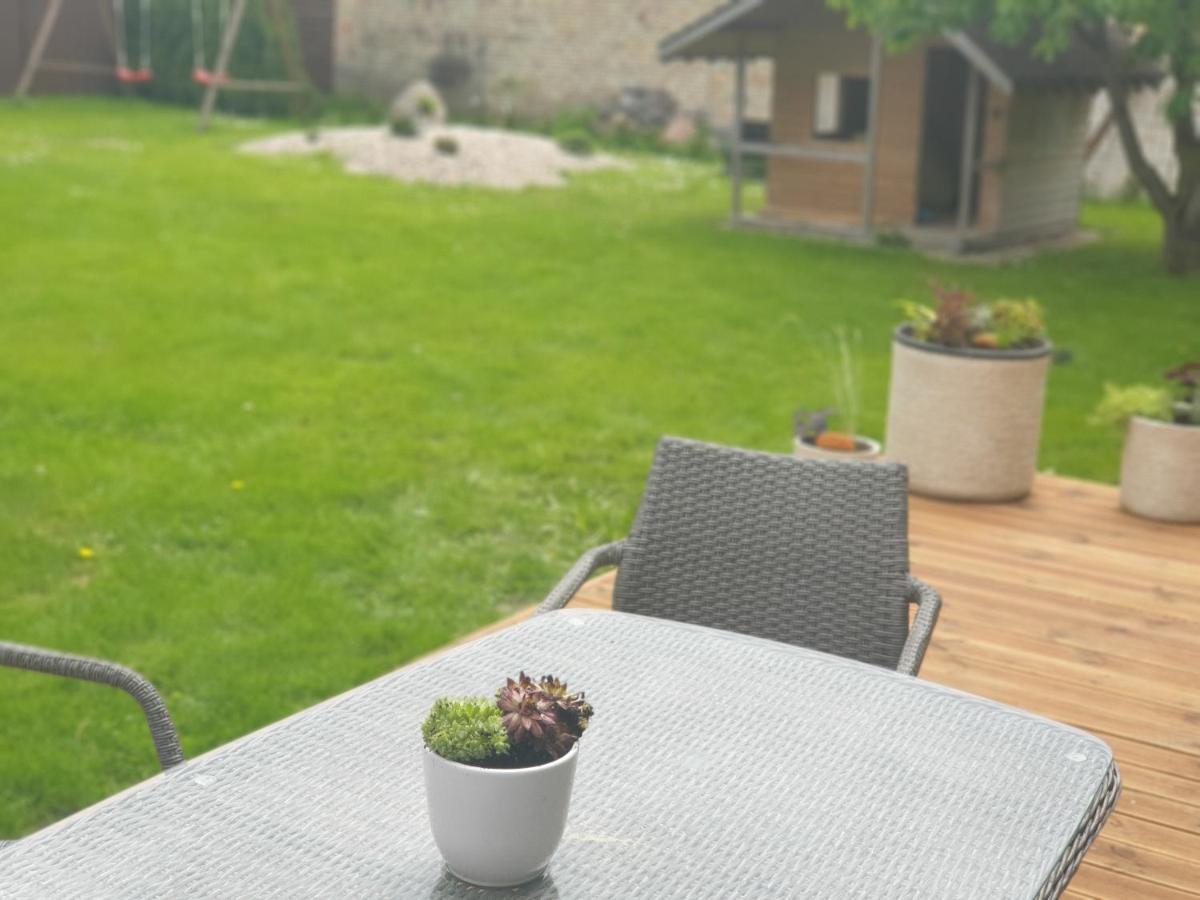 Sveciu Namai Kamile Villa Siauliai  Bagian luar foto
