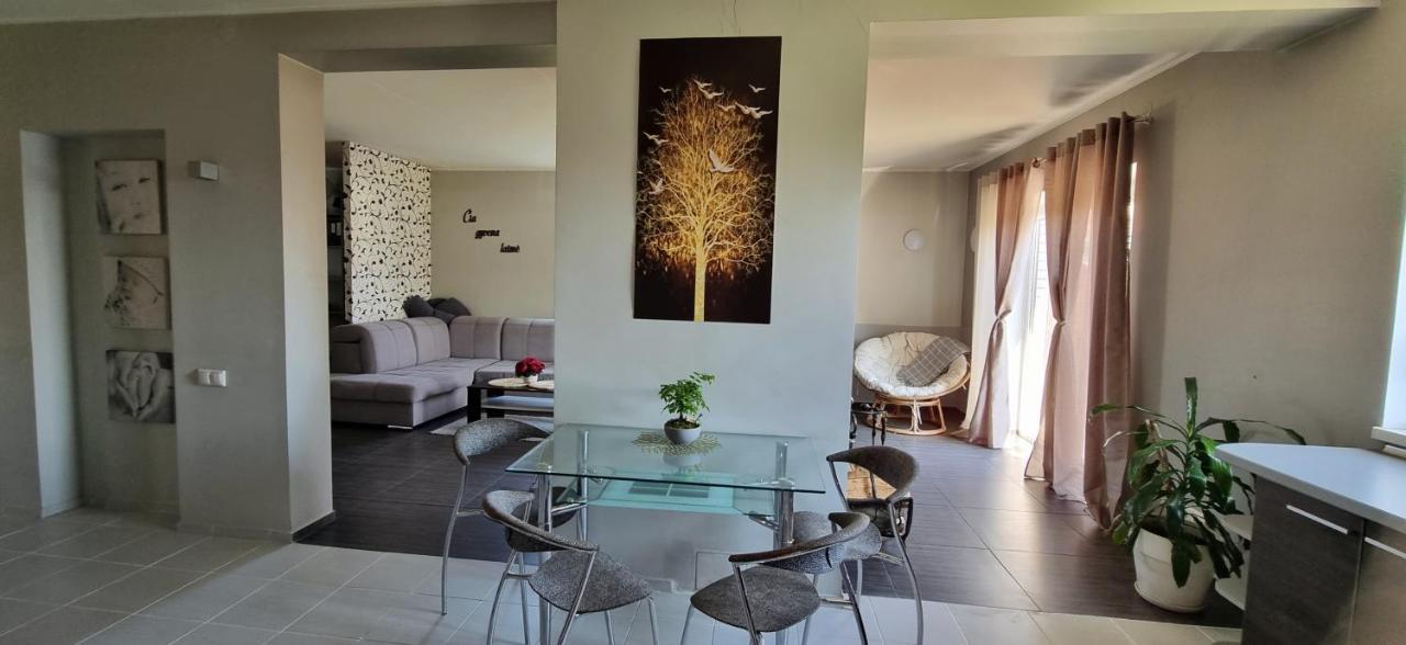 Sveciu Namai Kamile Villa Siauliai  Bagian luar foto